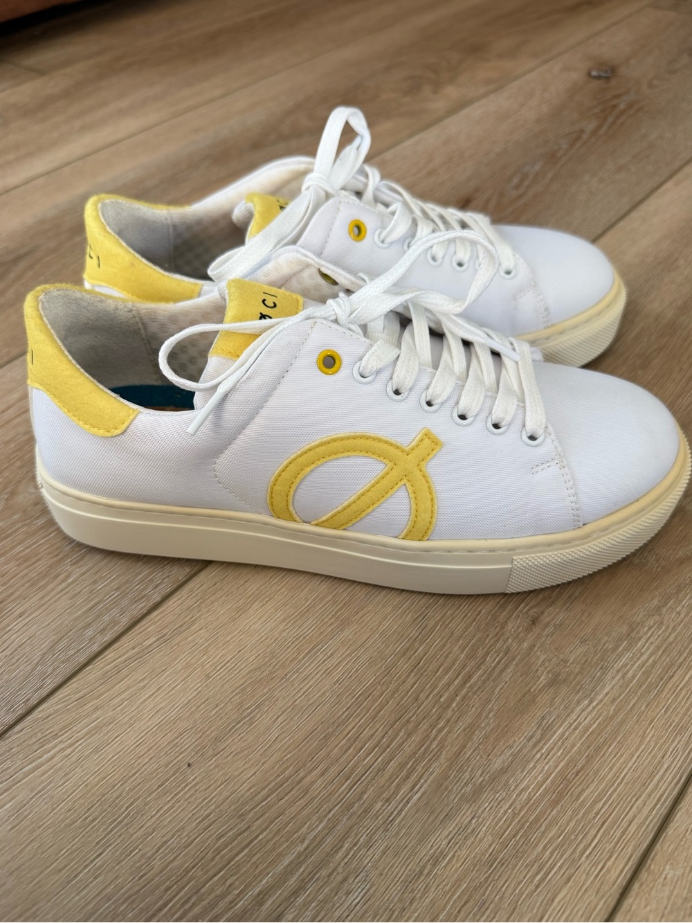 Loci x Laura Sophie Cox White Sneakers with‎ Yellow Accents